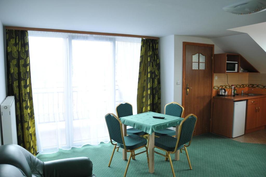 Willa Stenia Center Apartamenty 비스와 객실 사진